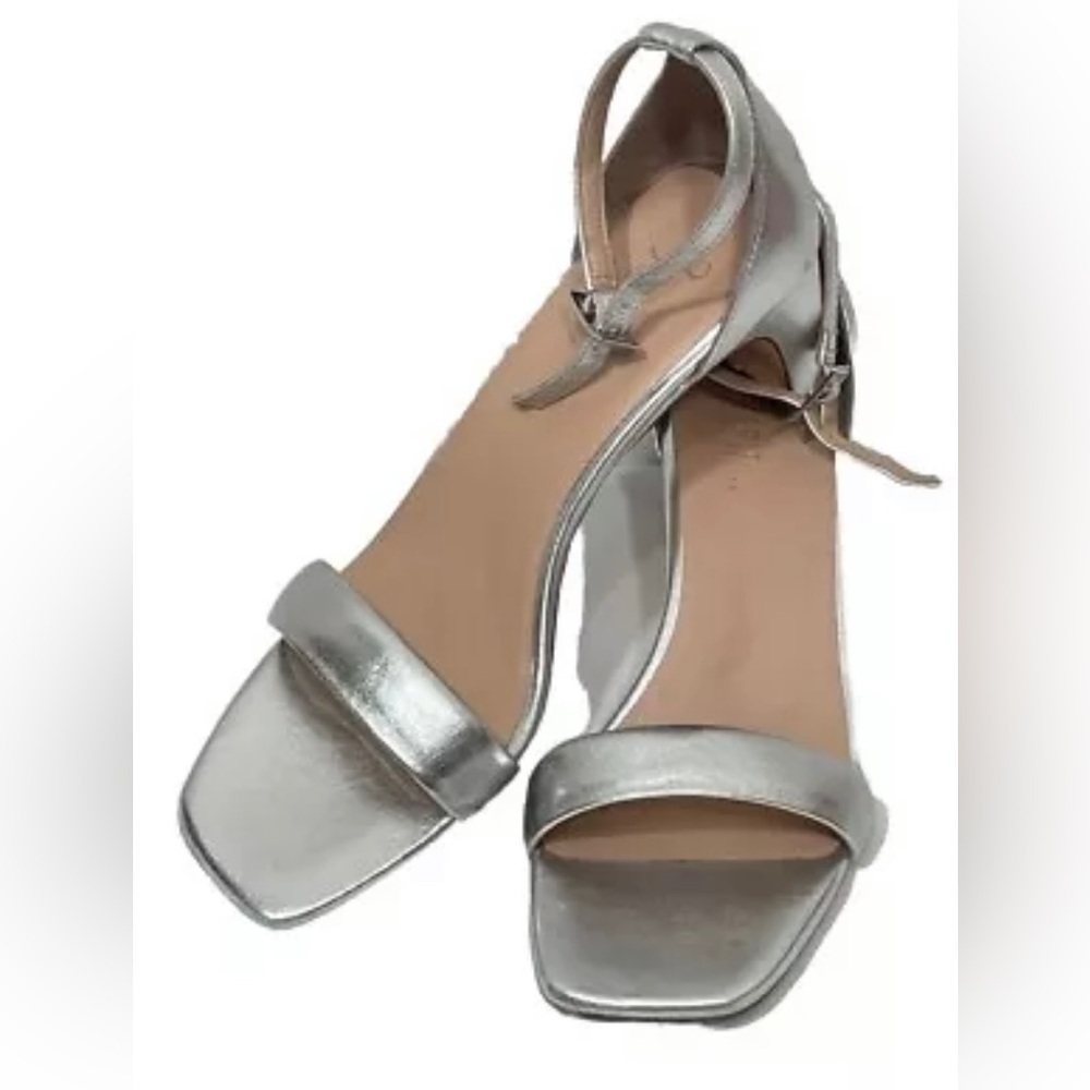 Naturalizer Sandals Silver Open Toe Ankle Buckle 9.5 New 27 Edition Iris